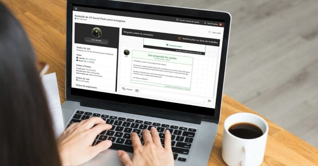 Benefícios e limitações da Crowd para profissionais remotos freelancers