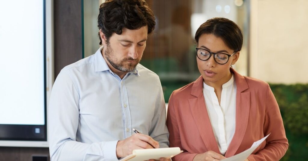 Como a Crowd se compara com a Rock Content?