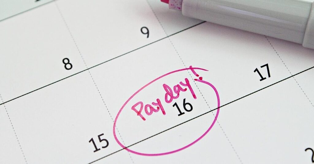 Como o freelancer é pago pelo job que executou?